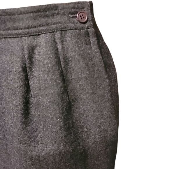 Valentino Wool Skirt Size 8 in EUC - Picture 4 of 7